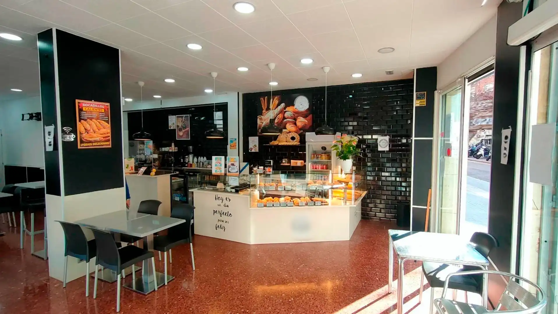 Local en traspaso en Barcelona con Aire acondicionado, Terraza y Amueblado