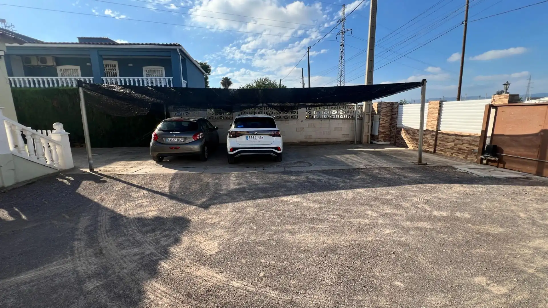 Aparcament de Casa o xalet en venda en Castellón de la Plana / Castelló de la Plana amb Aire condicionat, Jardí privat i Terrassa