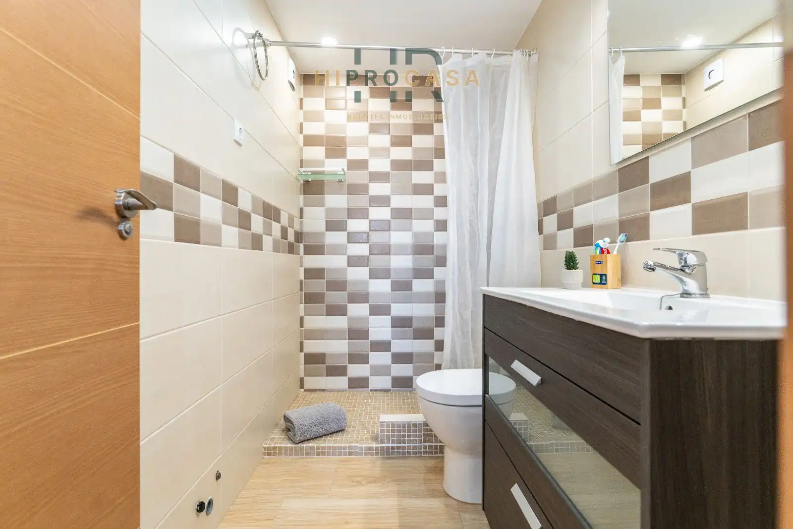 Badezimmer von Wohnung zum Verkauf in Reus mit Klimaanlage und Terrasse
