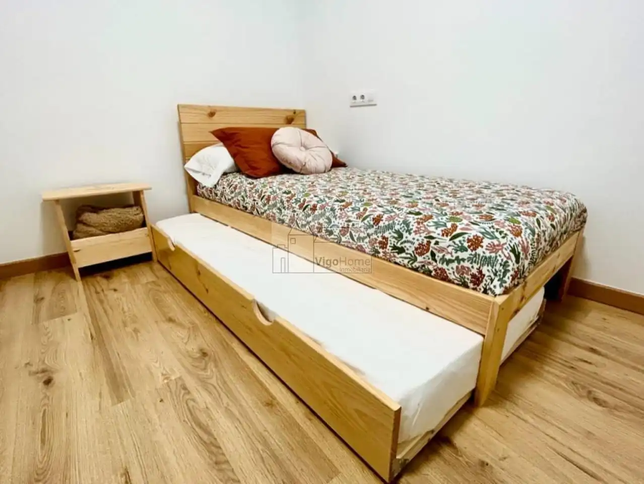 Dormitori de Pis en venda en Moaña amb Calefacció, Terrassa i Traster