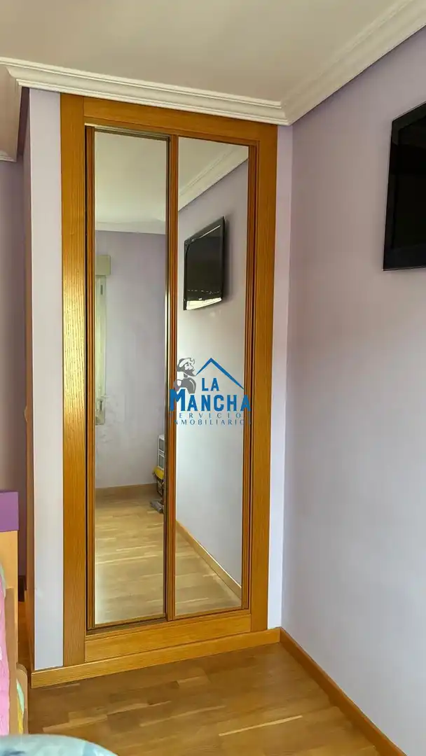 Habitación de Apartamento en venta en Albacete con Calefacción, Trastero y Amueblado