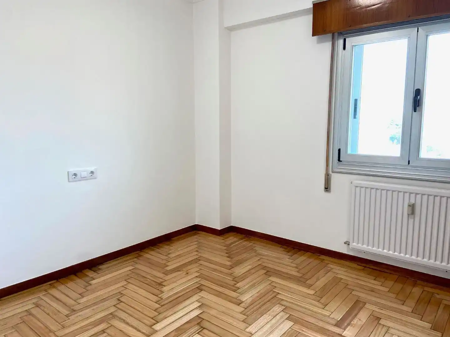 Bedroom of Flat for rent in Vigo   with Parquet flooring and Storage room