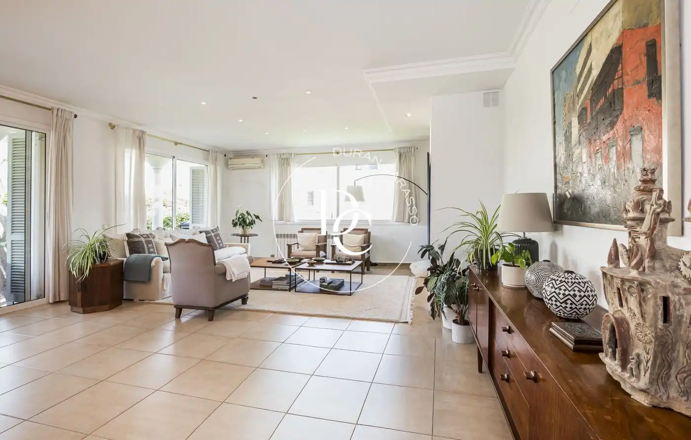 Sala d'estar de Casa o xalet de lloguer en Sitges amb Aire condicionat, Calefacció i Jardí privat