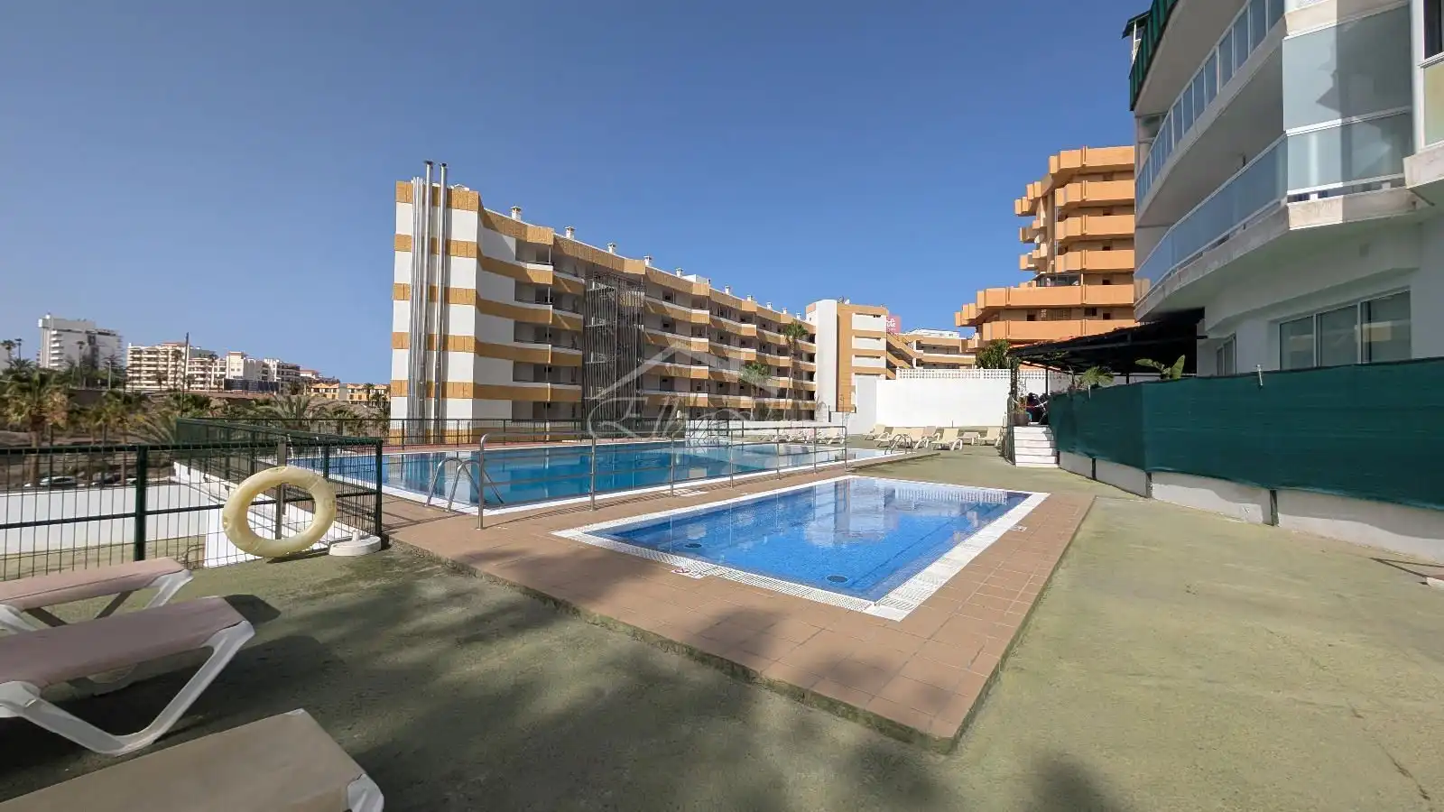 Piscina de Local de alquiler en Adeje