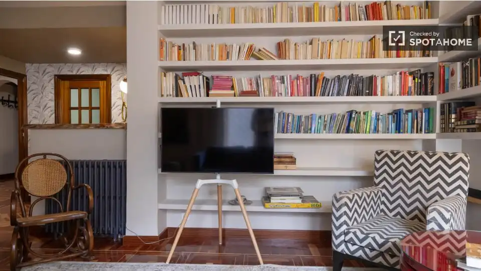 Flat for rent in Trafalgar
