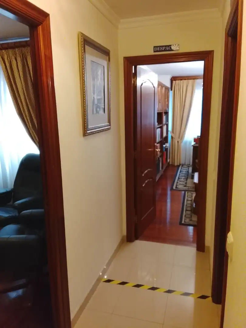 Apartamento en venta en Santiago de Compostela  con Calefacción y Horno