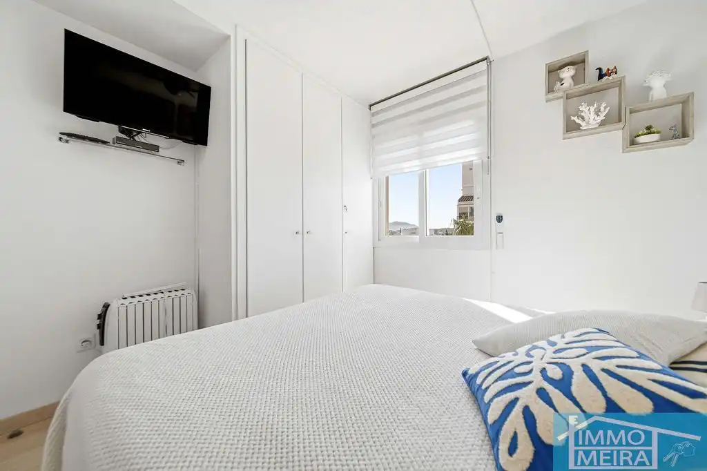 Habitación de Apartamento en venta en Roses con Aire acondicionado, Calefacción y Terraza