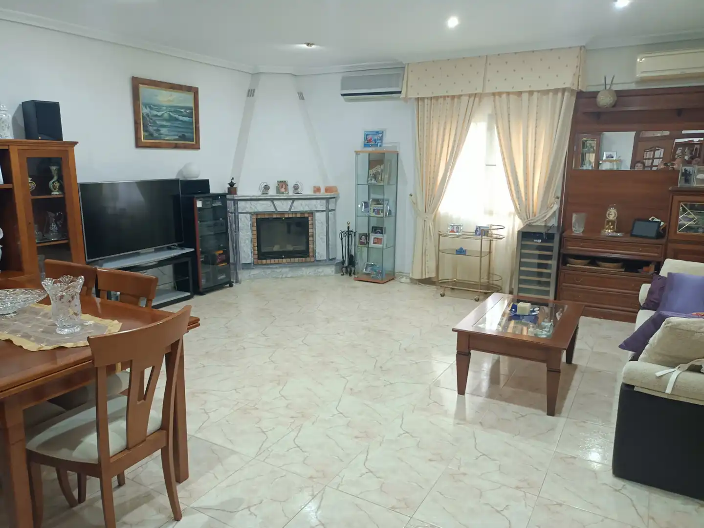 Sala d'estar de Casa o xalet en venda en Poniente-Norte - Miralbaida - Parque Azahara