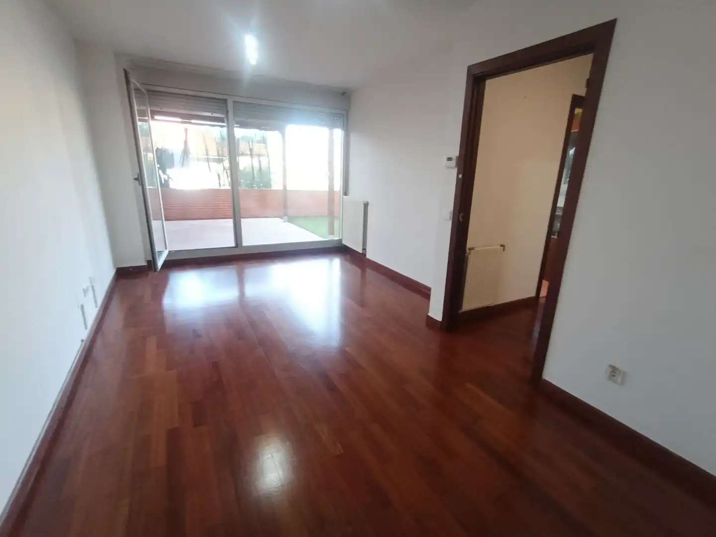 Sala d'estar de Pis en venda en Torrelavega  amb Calefacció, Jardí privat i Traster