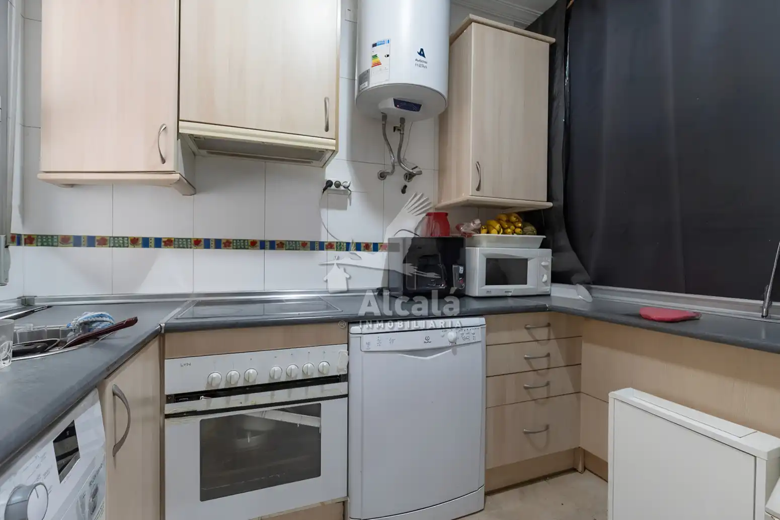 Cocina de Piso en venta en Madrid con Calefacción, Jardín privado y Piscina