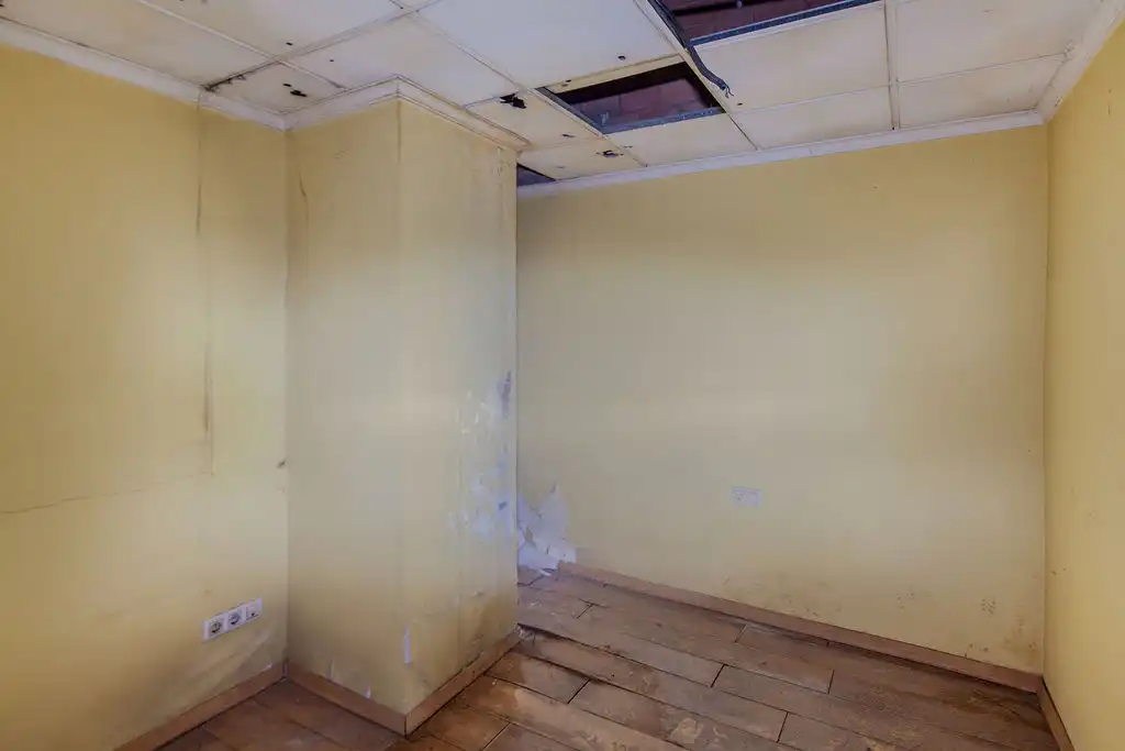 Business premises for sale in Av República Argentina, imagen 9