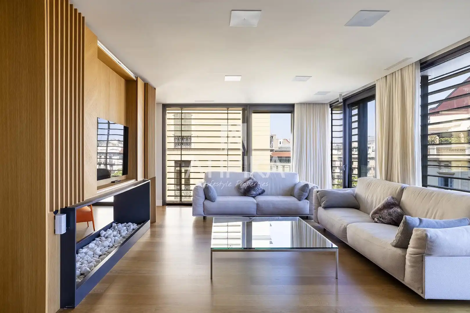 Wohnzimmer von Dachboden zur Miete in Barcelona mit Klimaanlage, Terrasse und Ofen