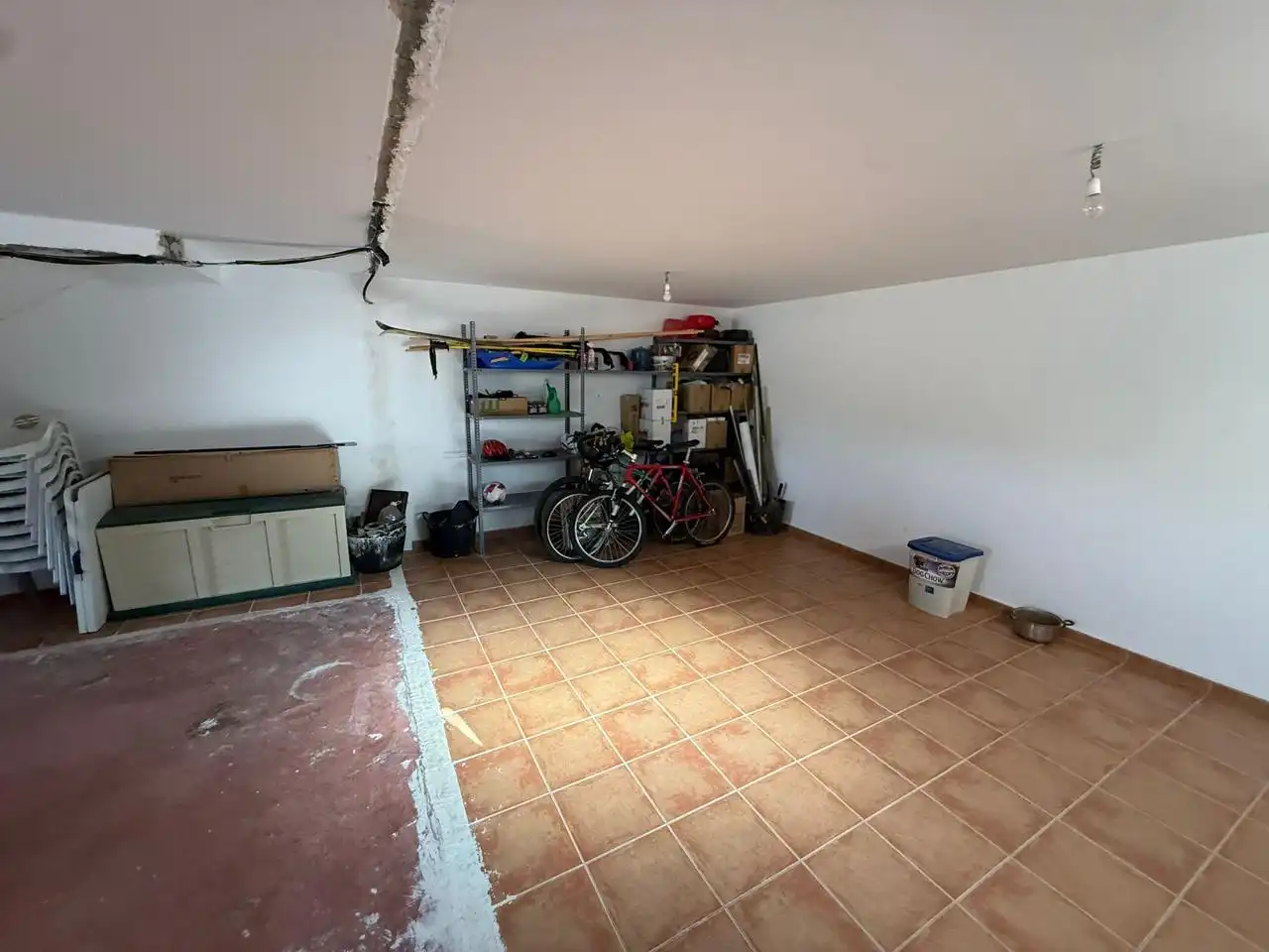 Casa adosada en venda en Cacabelos amb Calefacció i Jardí privat