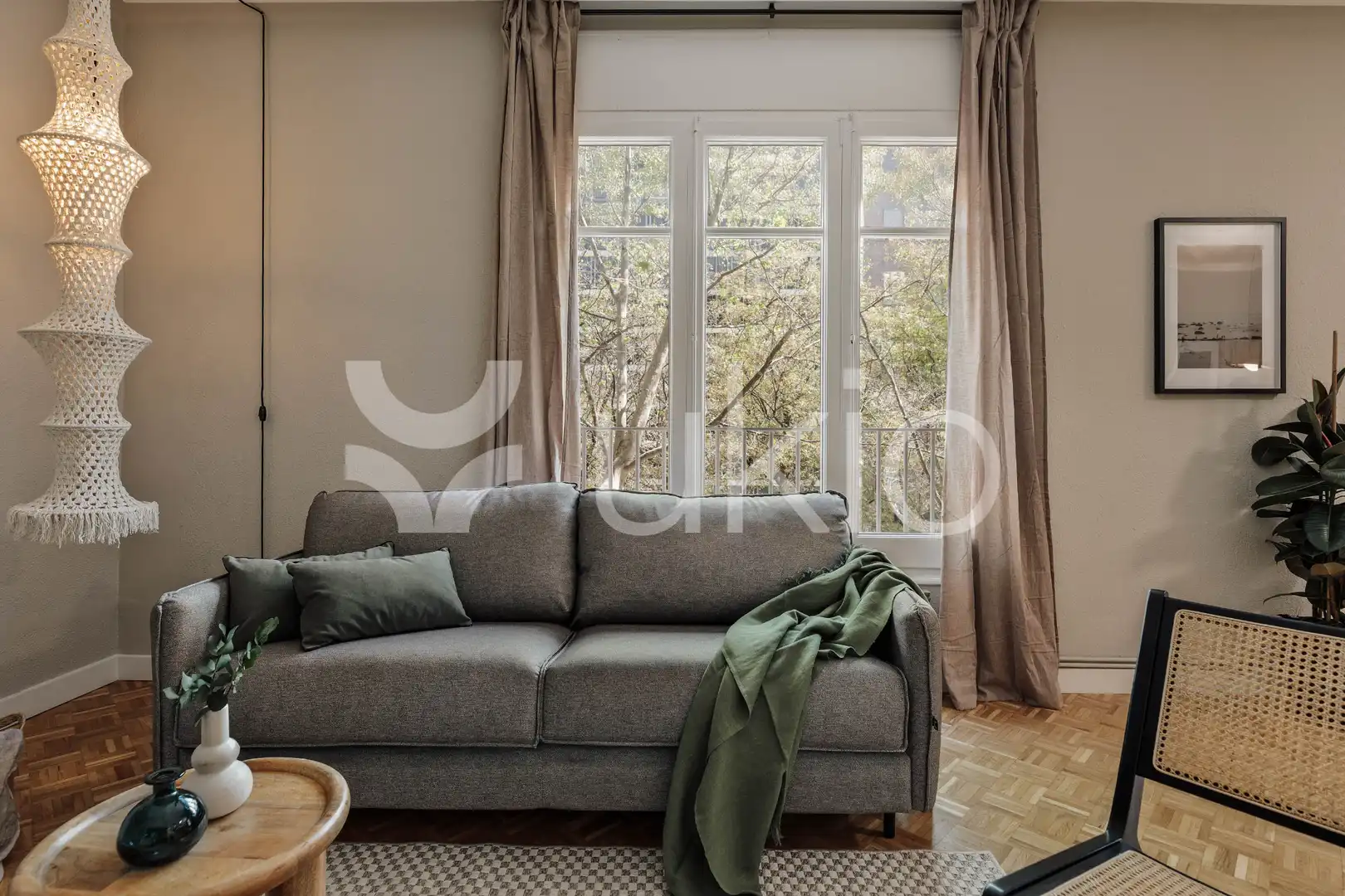 Sala de estar de Apartamento de alquiler en Barcelona con Aire acondicionado, Calefacción y Amueblado