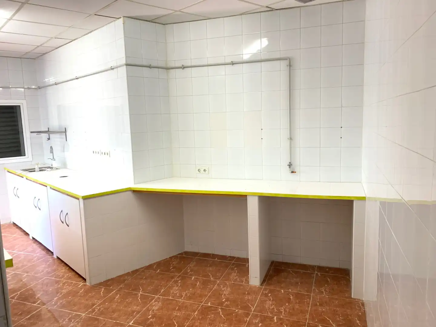 Commercial properties for sale in Avenida de Andalucía, 138, Urbanización Santa Rosa
