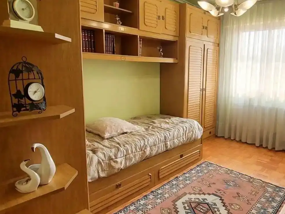 Habitación de Piso en venta en  Logroño con Balcón