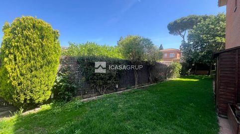 Foto 4 de Casa adosada de alquiler en Mira-sol, Sant Cugat del Vallès