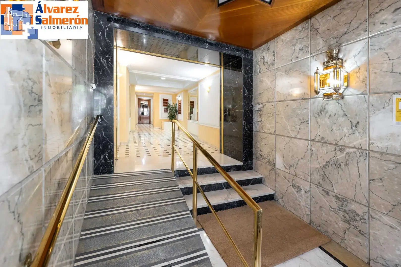 Flat for sale in Granada