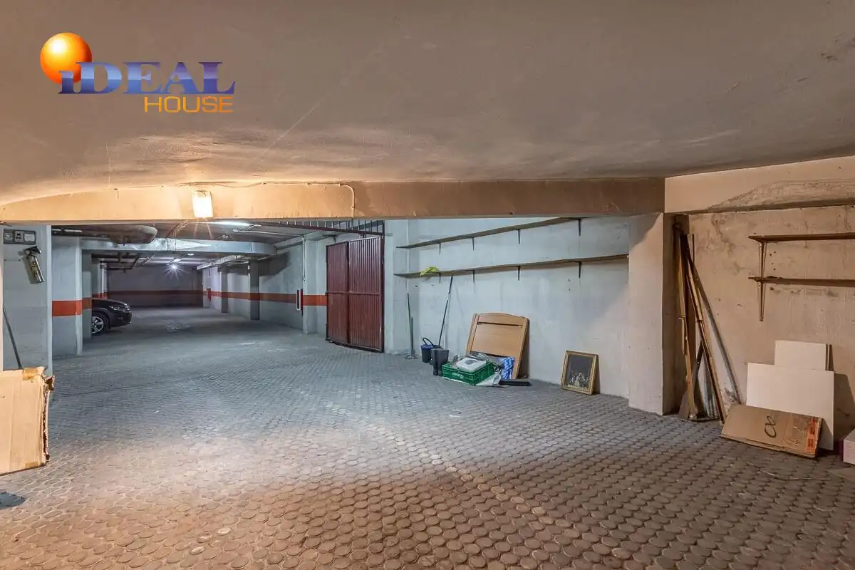 Garaje en venta en Granada
