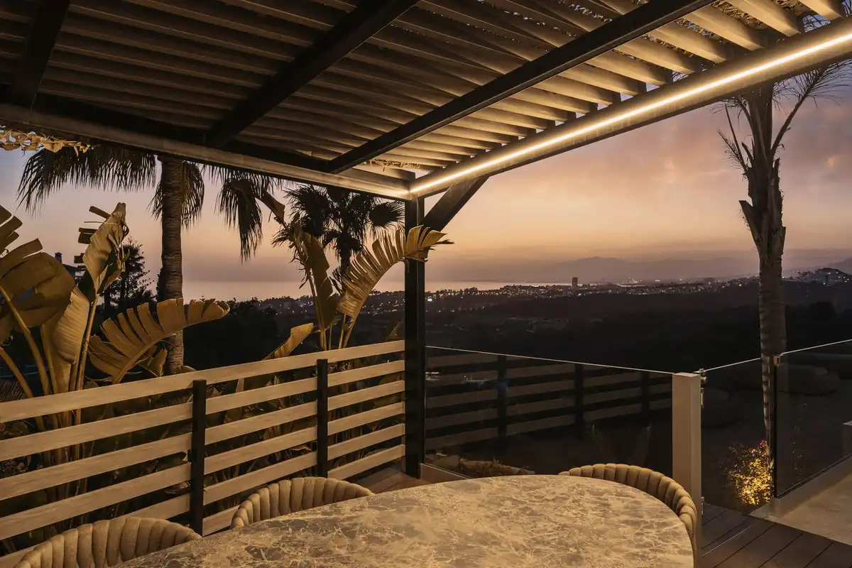 Terrassa de Casa o xalet en venda en Marbella amb Aire condicionat, Jardí privat i Terrassa