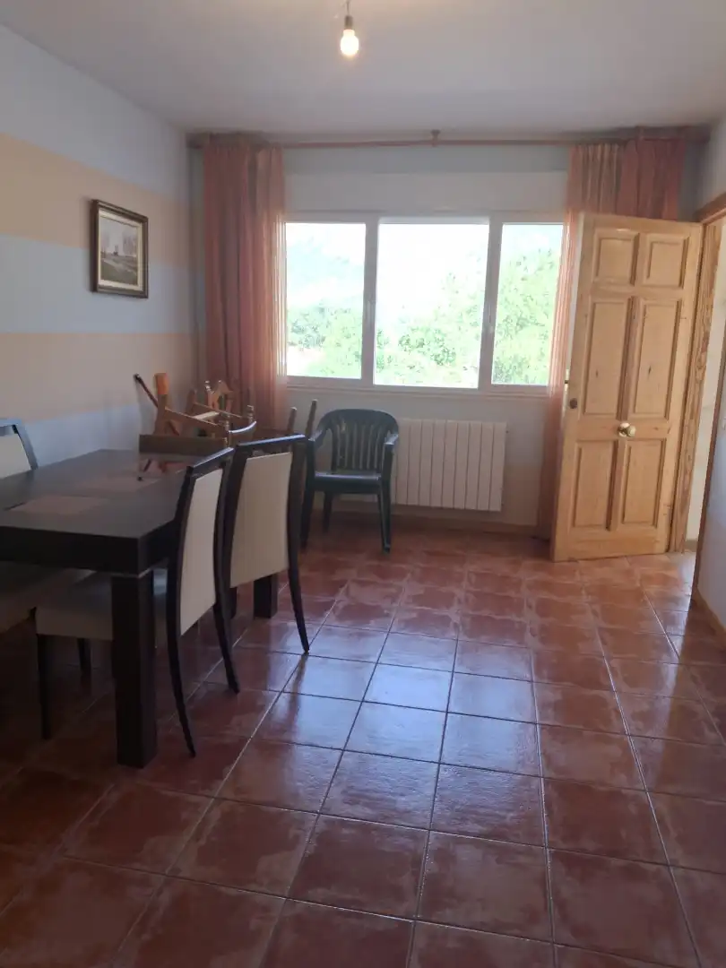 Menjador de Casa adosada en venda en Torrecilla En Cameros amb Calefacció, Parquet i Terrassa