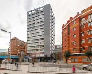 Vista exterior de Local en venda en Bilbao 