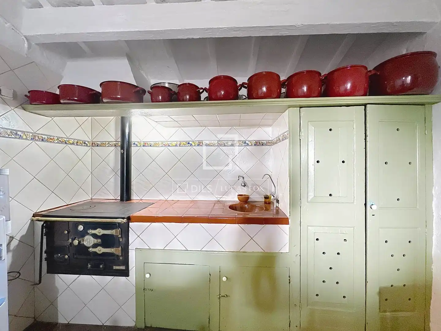 Küche von Country house zum Verkauf in Es Castell mit Privatgarten, Abstellraum und Balkon