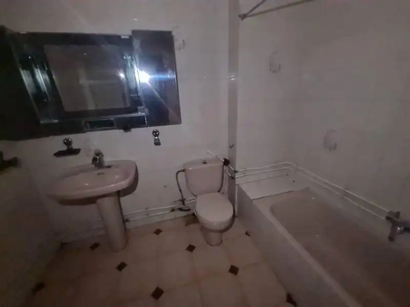 Baño de Piso en venta en Vega de Espinareda con Calefacción, Terraza y Trastero