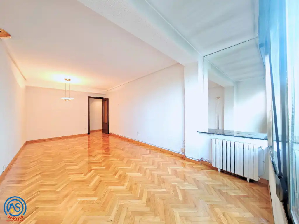 Piso en venta en Zaragoza con Calefacción, Parquet y Horno