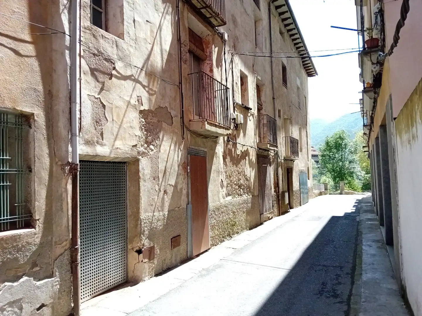 Buildings for sale in Ripoll