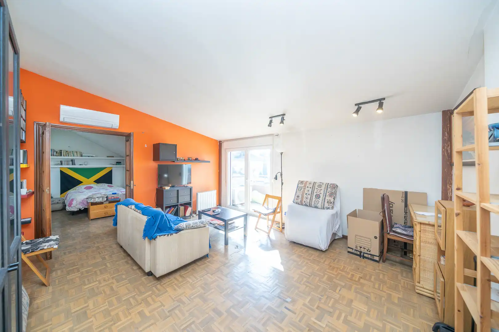 Penthouse with pool for sale in Calle Clara Campoamor