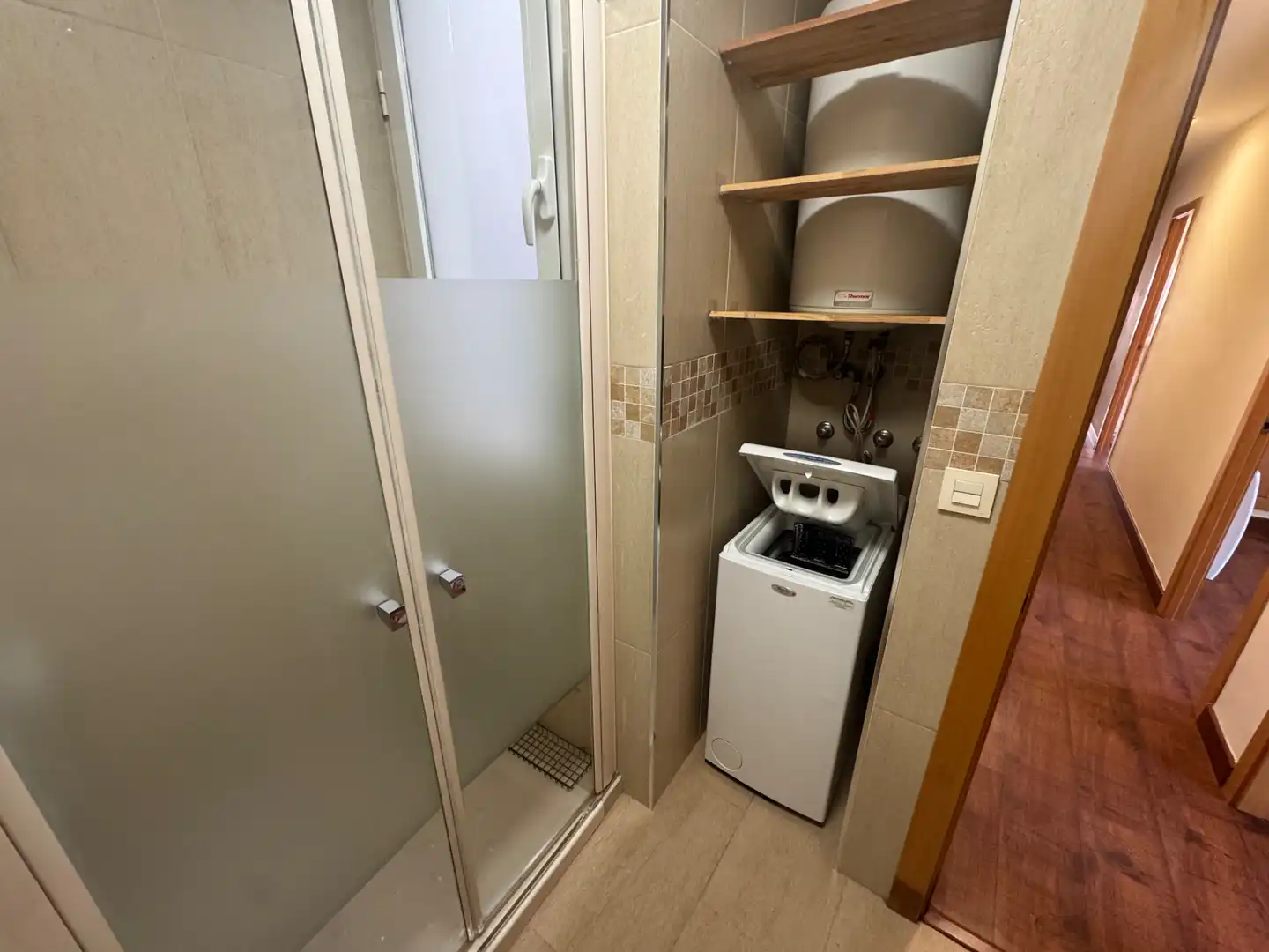 Baño de Piso de alquiler en Jaén con Aire acondicionado, Calefacción y Amueblado
