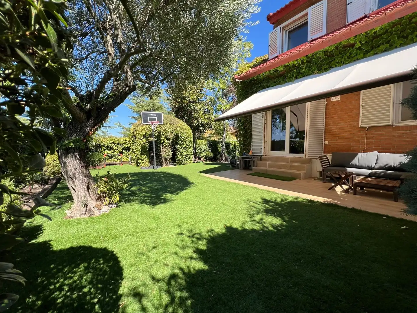 Maison avec piscine à vendre à SOMOSIERRA