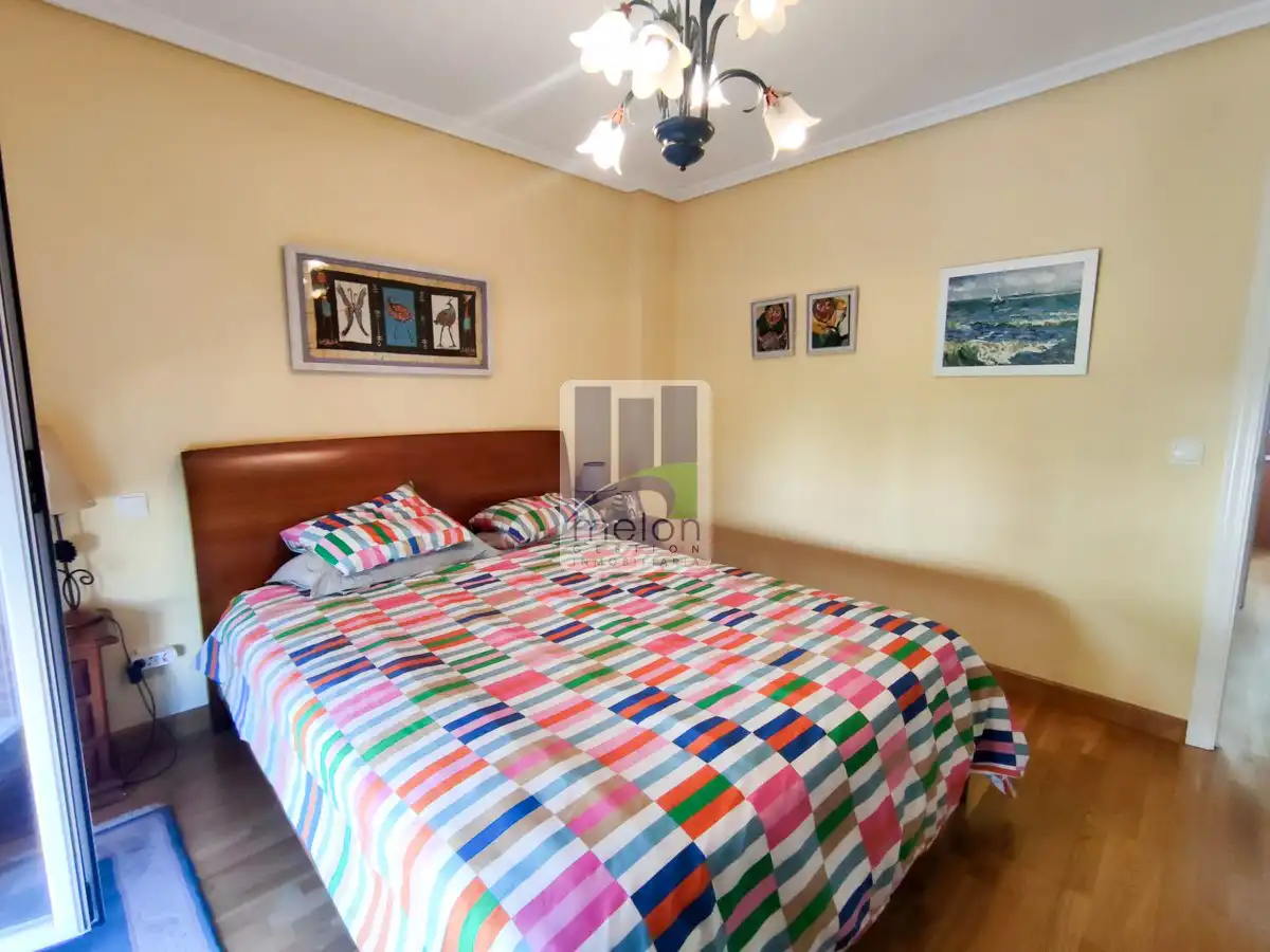 Dormitori de Casa o xalet en venda en Burgos