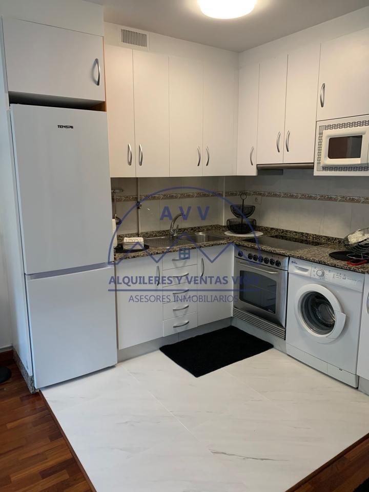 Kitchen of Apartment to rent in Vigo   with Heating, Storage room and Furnished
