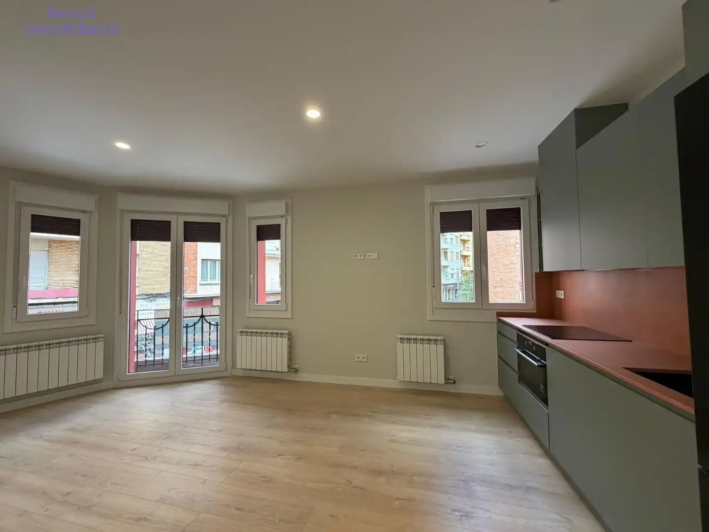 Living room of Flat for sale in  Logroño  with Heating and Balcony