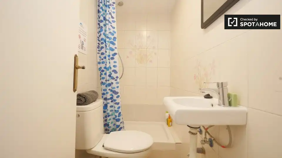 Habitación en El Camp de l'Arpa del Clot