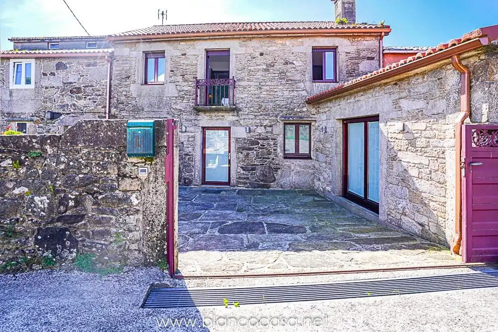 Vista exterior de Casa o chalet en venta en Vimianzo con Calefacción, Trastero y Amueblado