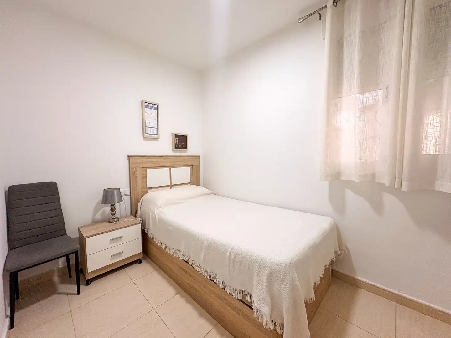 Habitación de Piso en venta en Pilar de la Horadada con Terraza, Trastero y Amueblado