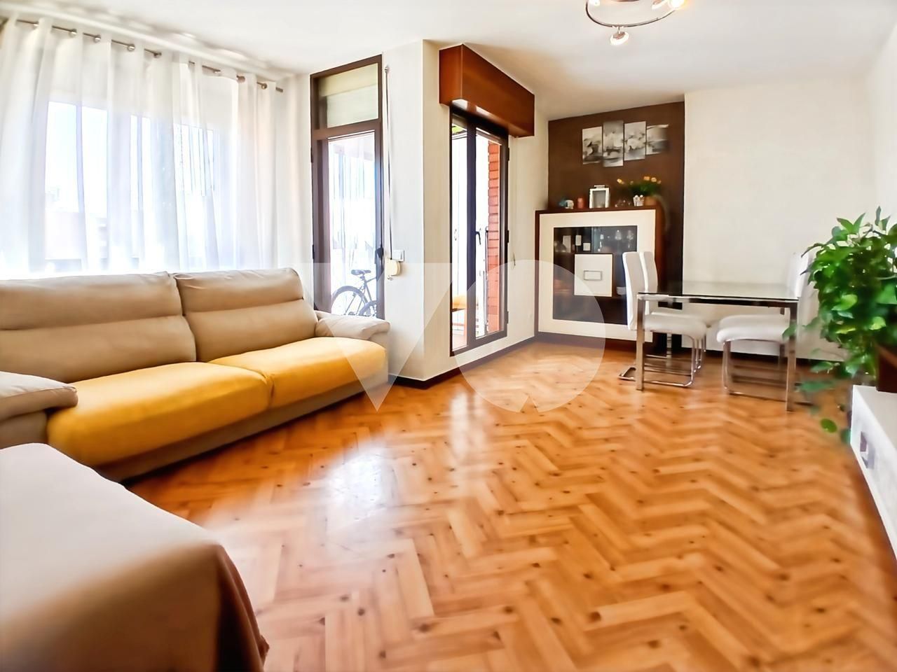 Living room of Flat for sale in  Madrid Capital  with Air Conditioner, Heating and Terrace