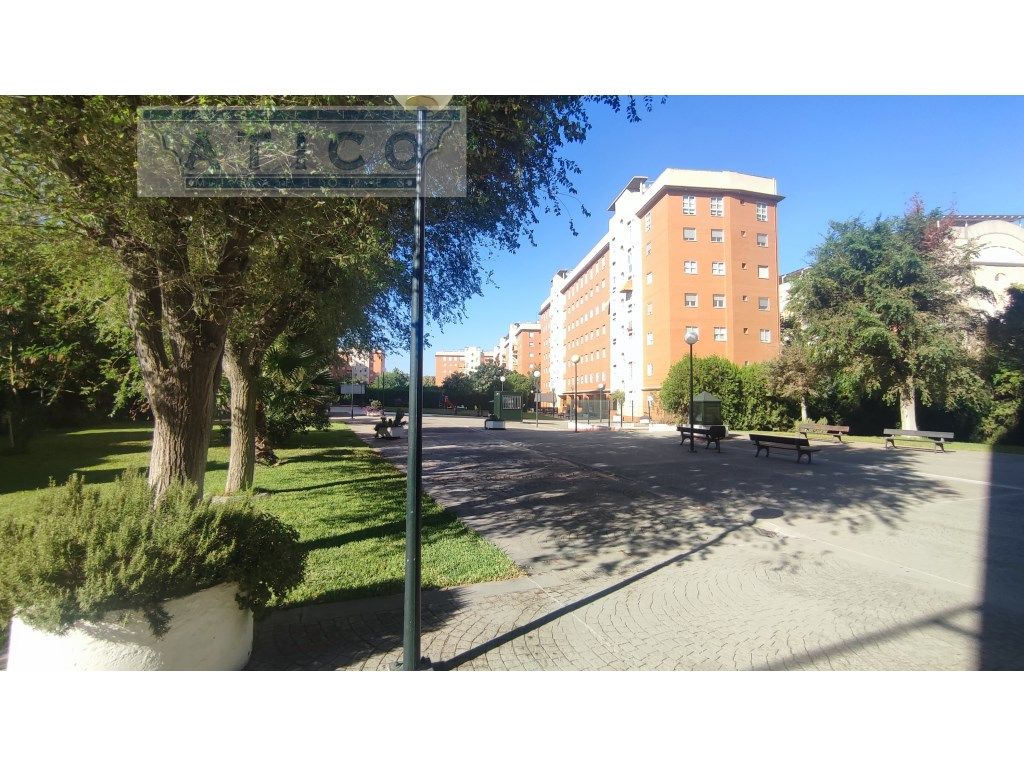 Vista exterior de Pis en venda en  Sevilla Capital