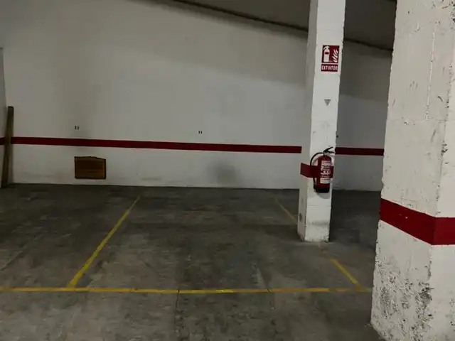Parking de Dúplex en venta en Castellón de la Plana / Castelló de la Plana con Calefacción y Terraza