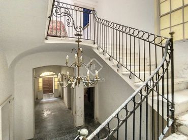 Detached house with balcony for sale in Maó ciutat