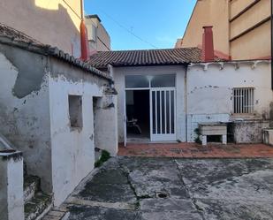 Vista exterior de Casa o xalet en venda en Moncada amb Terrassa