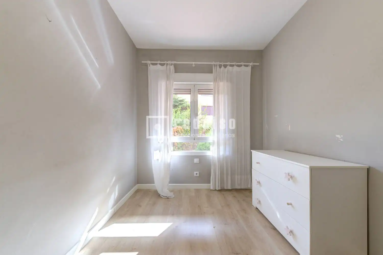 Habitación de Piso en venta en Boadilla del Monte con Aire acondicionado, Calefacción y Terraza