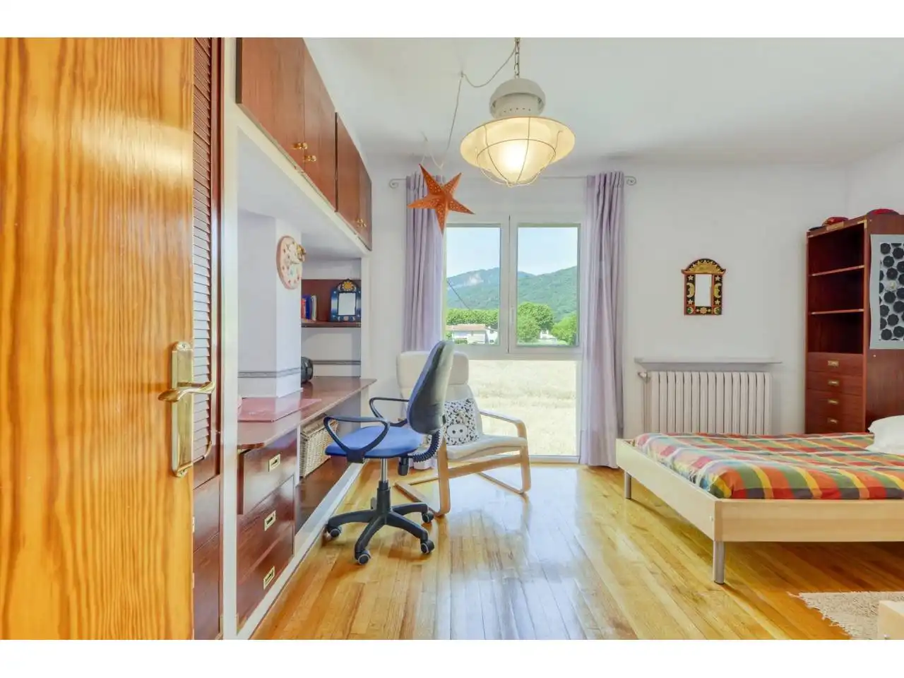 Habitación de Casa o chalet en venta en La Vall d'en Bas con Calefacción, Jardín privado y Parquet