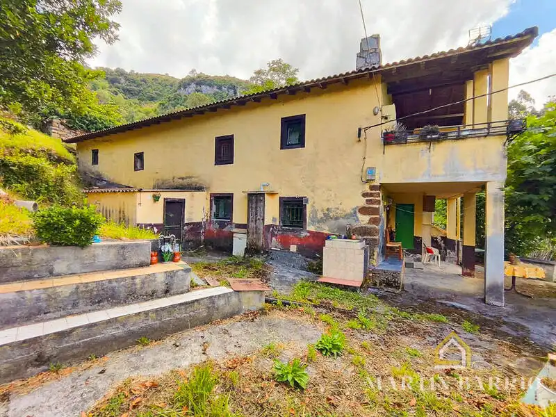 Vista exterior de Casa o xalet en venda en Galdames amb Jardí privat, Terrassa i Traster