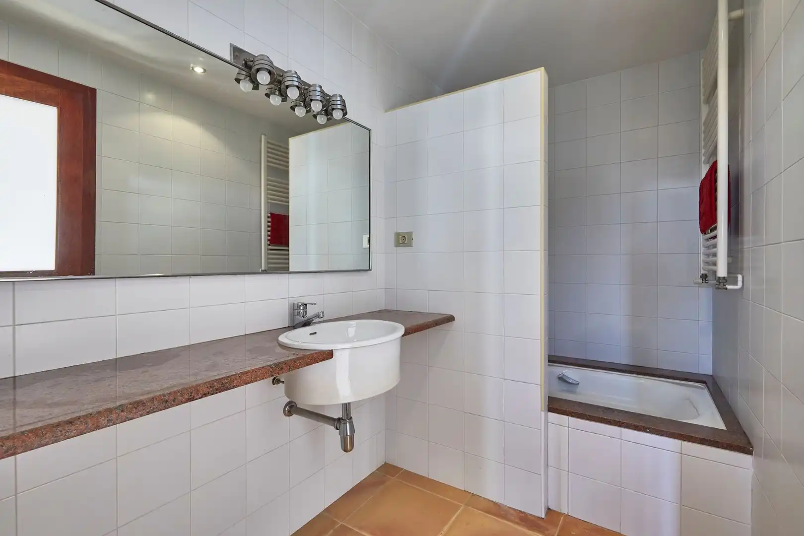 Badezimmer von Haus oder Chalet zum Verkauf in Premià de Dalt mit Klimaanlage, Heizung und Privatgarten