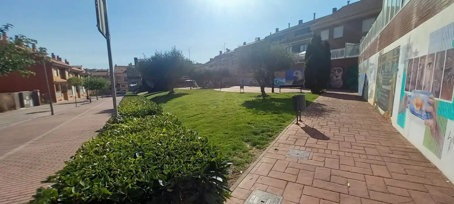 Jardín de Casa adosada en venta en Lardero con Calefacción y Terraza