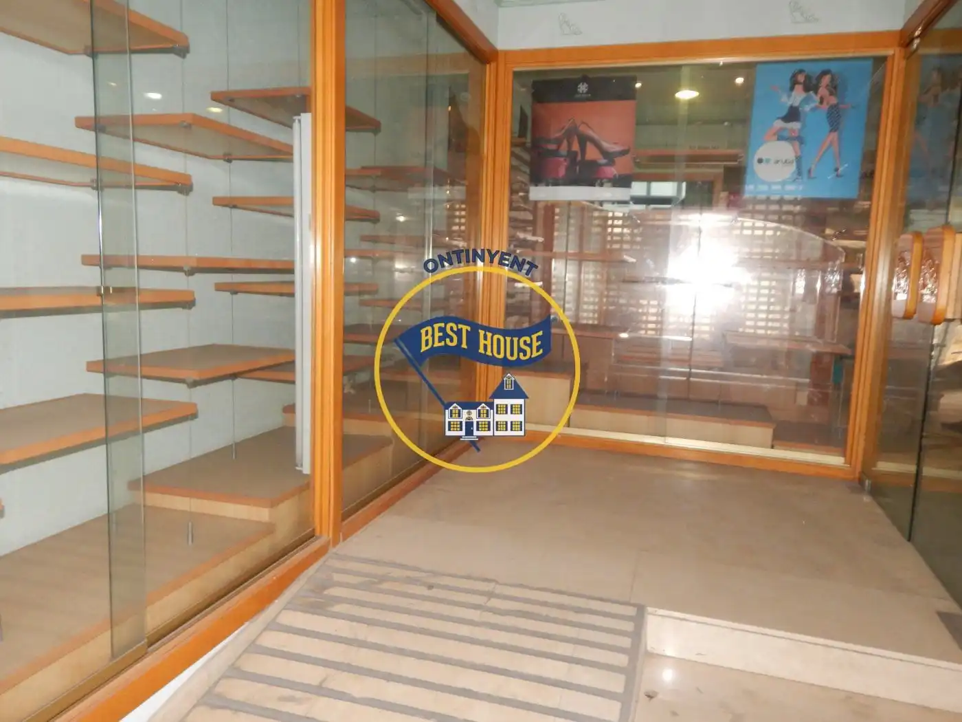 Business premises for sale in Sant Josep - Zona Hospital, imagen 27